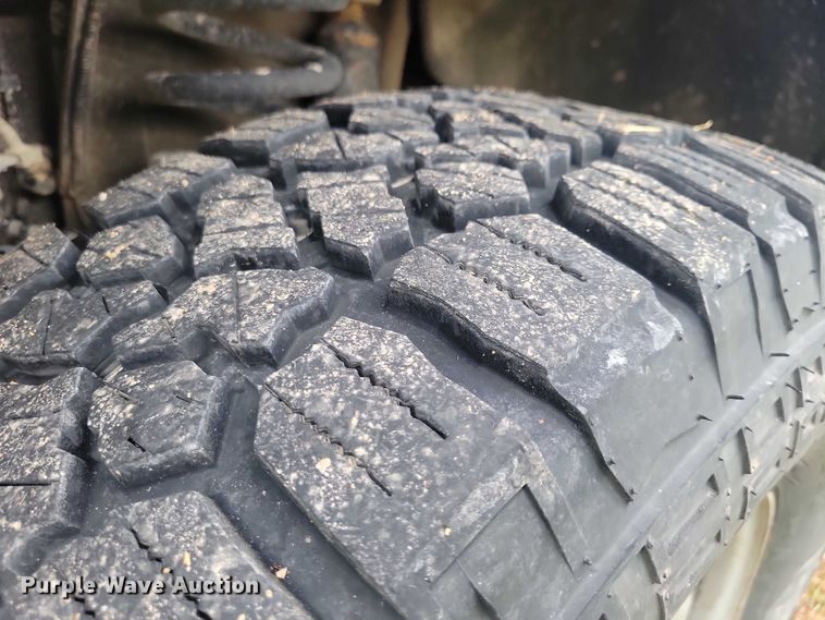 image for item NK9968 2018 Ford F250 Super Duty XL Crew Cab flatbed pickup truck