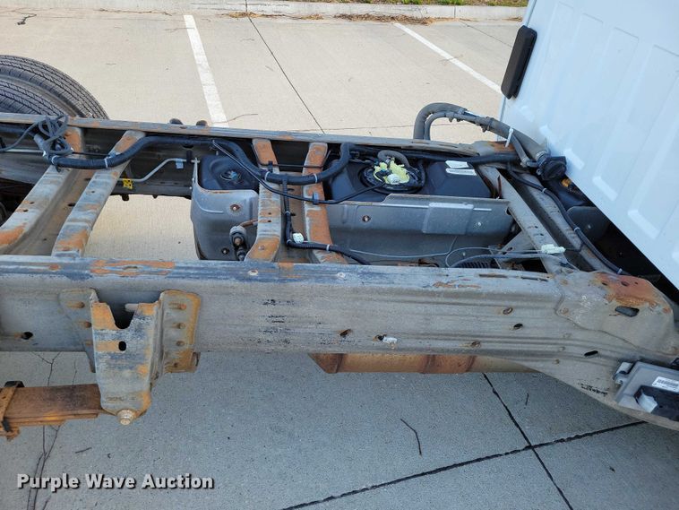 image for item NK9989 2011 Chevrolet Silverado 3500HD pickup truck cab and chassis