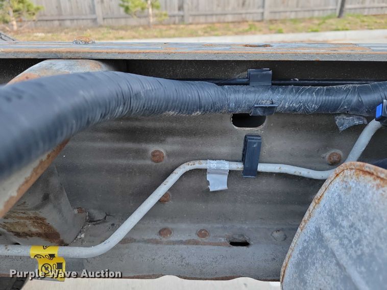 image for item NK9989 2011 Chevrolet Silverado 3500HD pickup truck cab and chassis