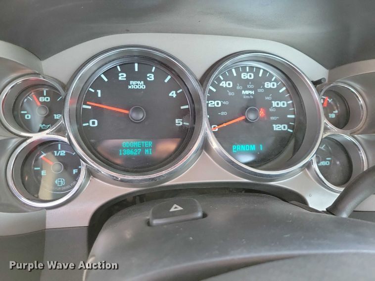 image for item NK9989 2011 Chevrolet Silverado 3500HD pickup truck cab and chassis