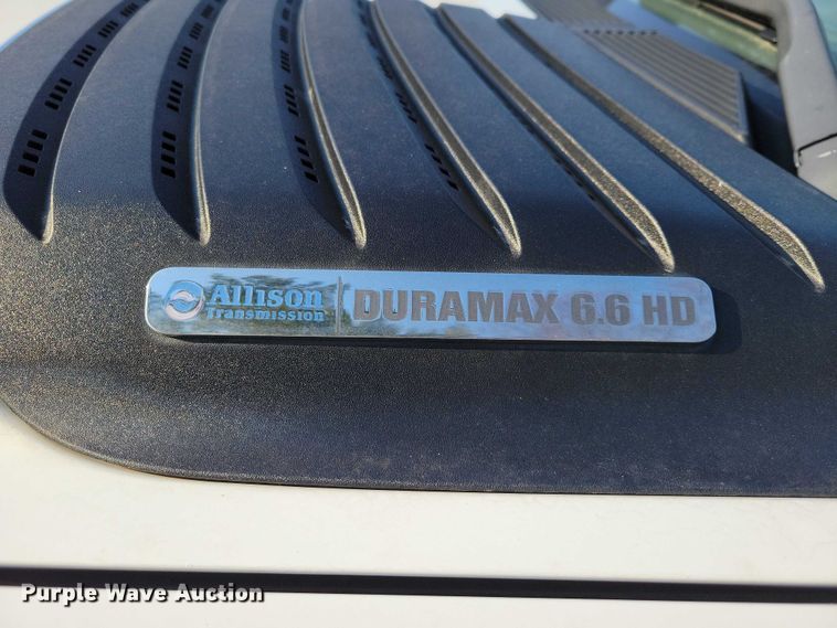 image for item NK9989 2011 Chevrolet Silverado 3500HD pickup truck cab and chassis