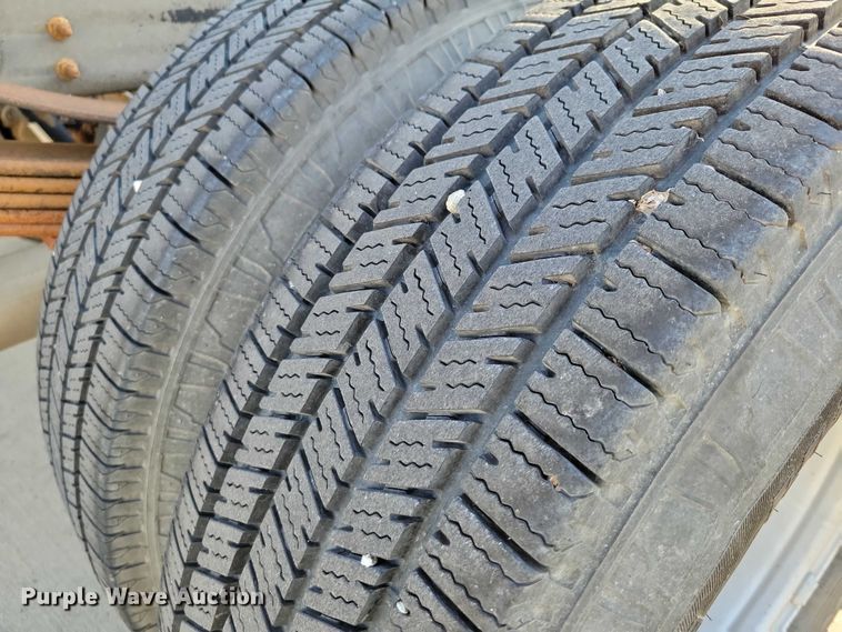 image for item NK9989 2011 Chevrolet Silverado 3500HD pickup truck cab and chassis