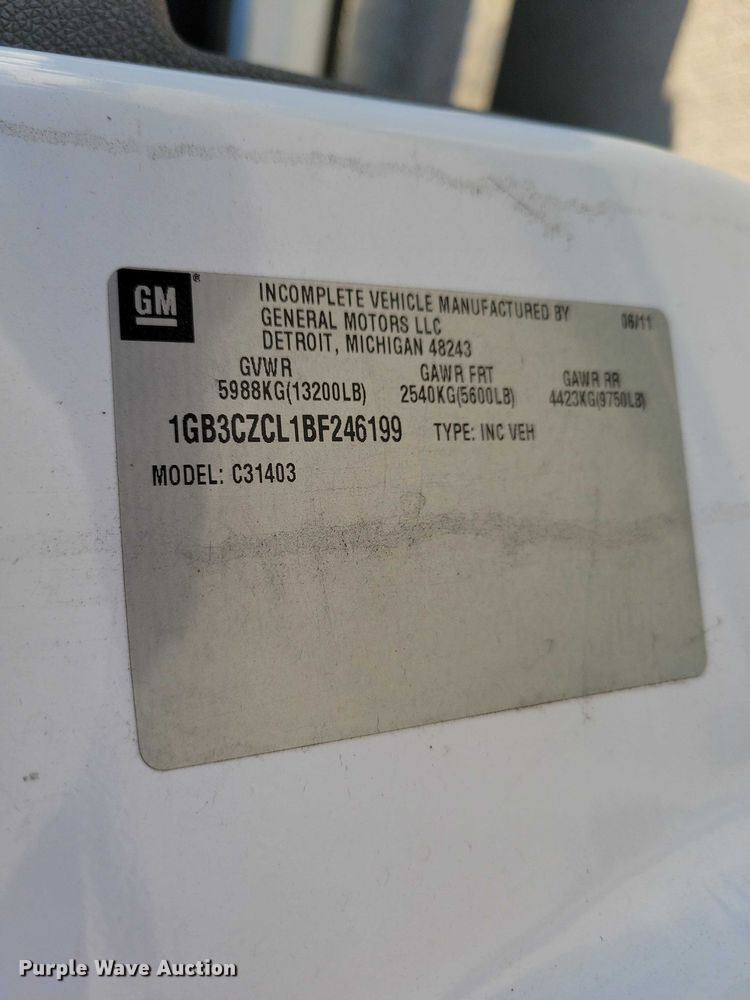 image for item NK9989 2011 Chevrolet Silverado 3500HD pickup truck cab and chassis