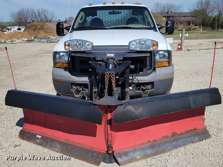 image for item NK9990 2005 Ford F350 Super Duty flatbed pickup truck