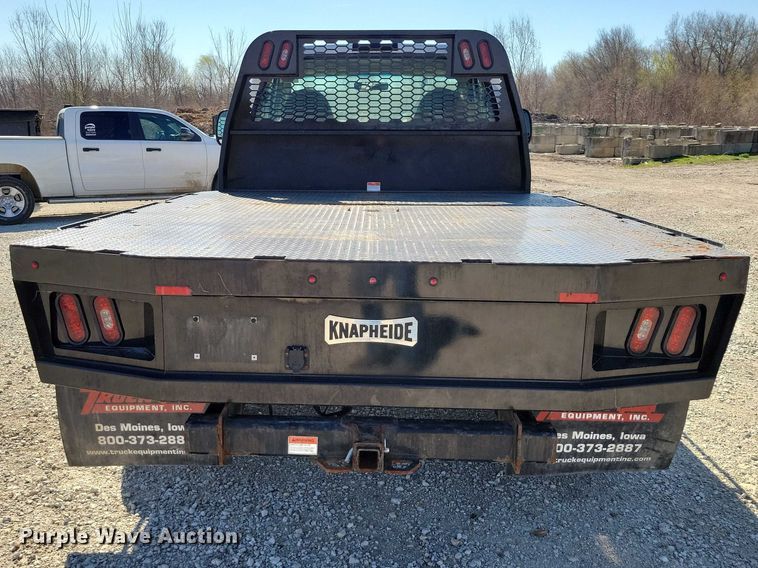 image for item NK9990 2005 Ford F350 Super Duty flatbed pickup truck