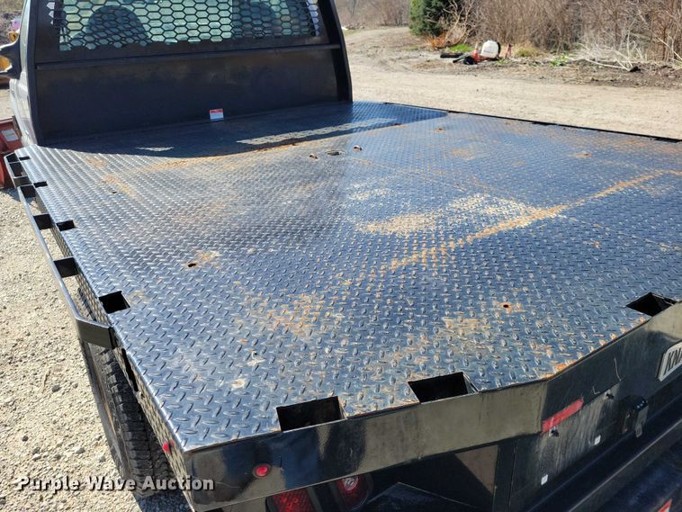 image for item NK9990 2005 Ford F350 Super Duty flatbed pickup truck