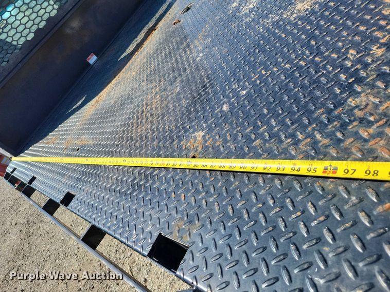 image for item NK9990 2005 Ford F350 Super Duty flatbed pickup truck