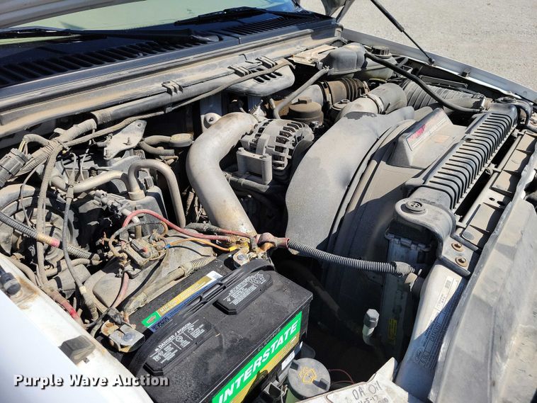 image for item NK9990 2005 Ford F350 Super Duty flatbed pickup truck