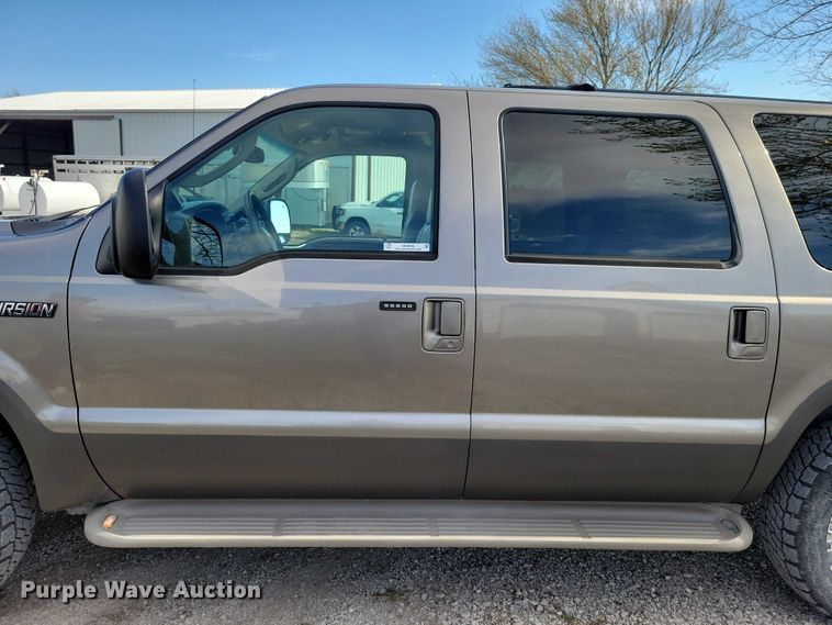 image for item NK9996 2003 Ford Excursion SUV