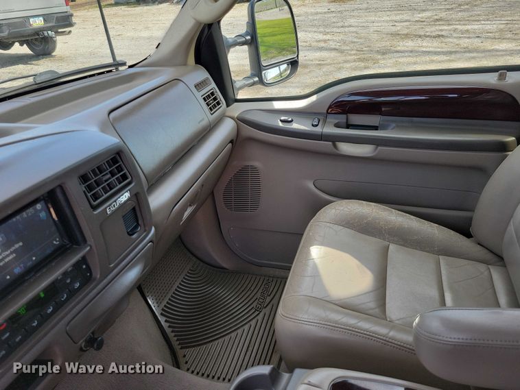 image for item NK9996 2003 Ford Excursion SUV