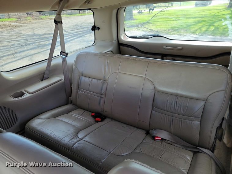 image for item NK9996 2003 Ford Excursion SUV