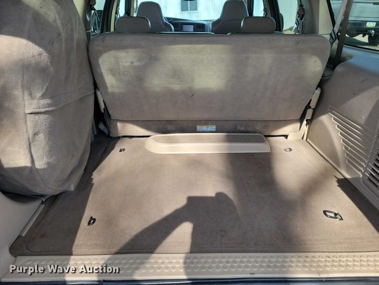 image for item NK9996 2003 Ford Excursion SUV