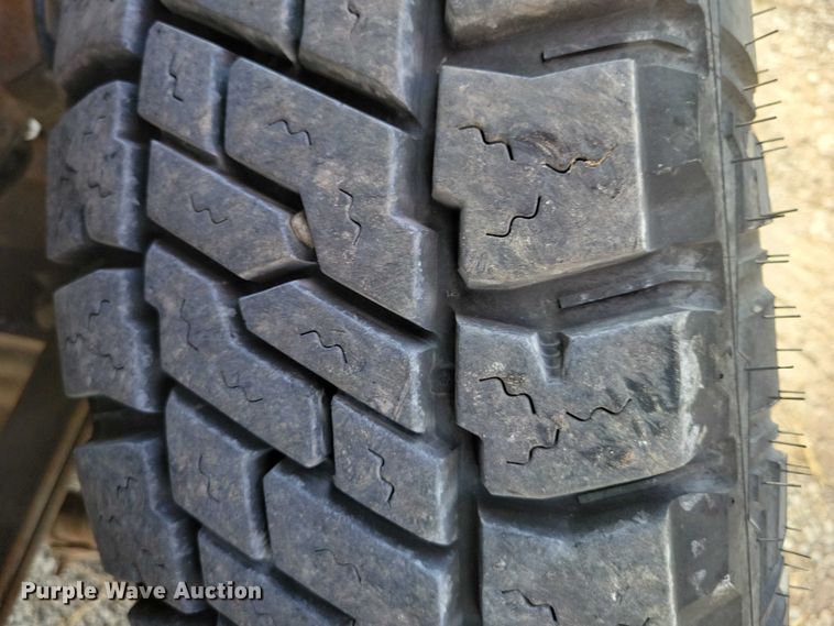 image for item NK9996 2003 Ford Excursion SUV
