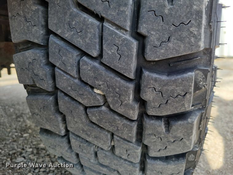 image for item NK9996 2003 Ford Excursion SUV