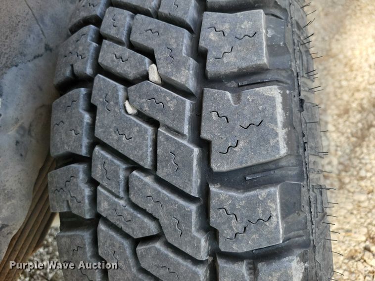 image for item NK9996 2003 Ford Excursion SUV