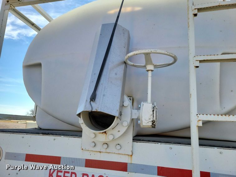 image for item NK9999 1992 Chevrolet  Kodiak water truck