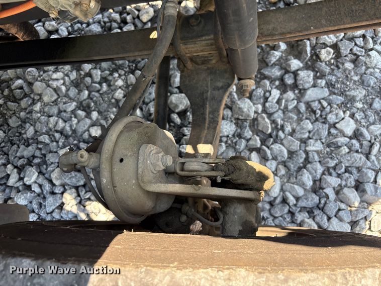 image for item YA2156 2006 Ford F650 Super Duty flatbed truck