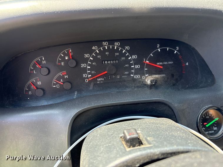 image for item YA2156 2006 Ford F650 Super Duty flatbed truck