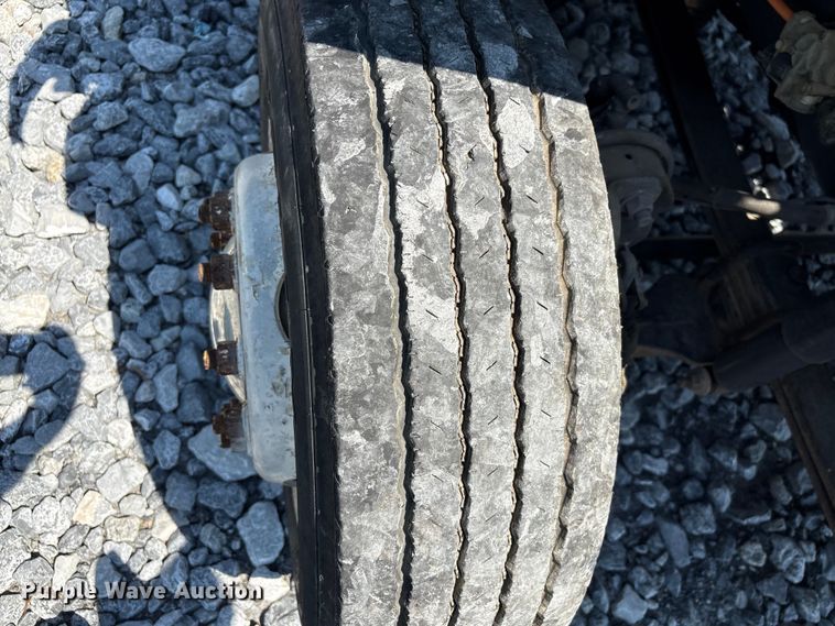 image for item YA2156 2006 Ford F650 Super Duty flatbed truck