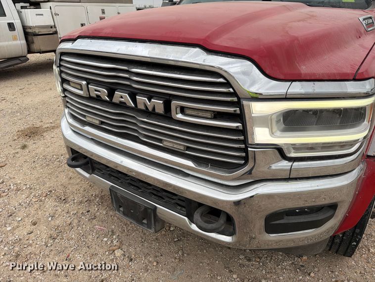 image for item YA2466 2021 RAM 5500 Crew Cab tow truck