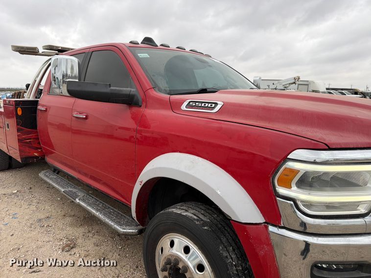 image for item YA2466 2021 RAM 5500 Crew Cab tow truck