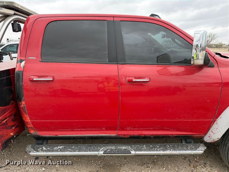 image for item YA2466 2021 RAM 5500 Crew Cab tow truck