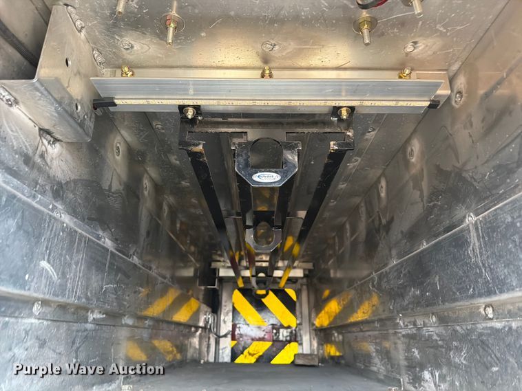 image for item YA2466 2021 RAM 5500 Crew Cab tow truck