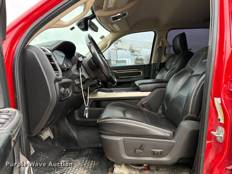 image for item YA2466 2021 RAM 5500 Crew Cab tow truck