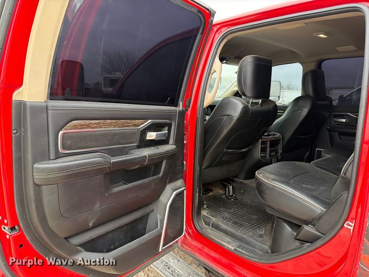 image for item YA2466 2021 RAM 5500 Crew Cab tow truck