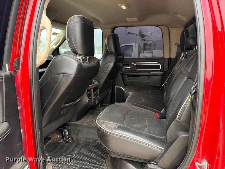 image for item YA2466 2021 RAM 5500 Crew Cab tow truck