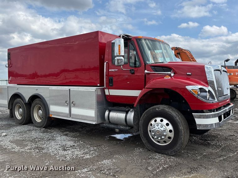 image for item YA2648 2015 International 7400 tanker fire truck