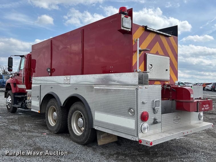 image for item YA2648 2015 International 7400 tanker fire truck