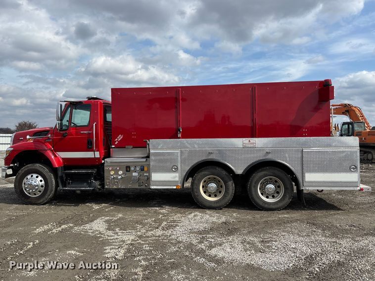 image for item YA2648 2015 International 7400 tanker fire truck