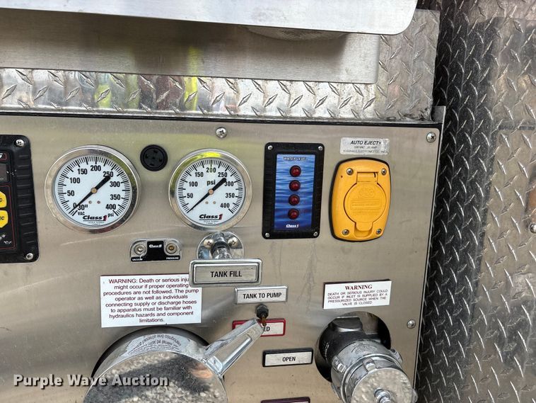 image for item YA2648 2015 International 7400 tanker fire truck