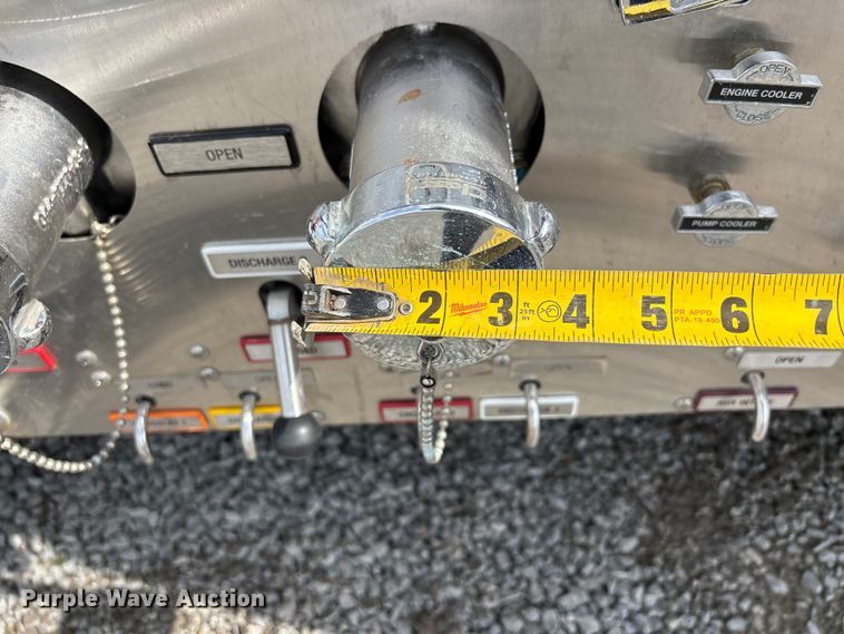 image for item YA2648 2015 International 7400 tanker fire truck