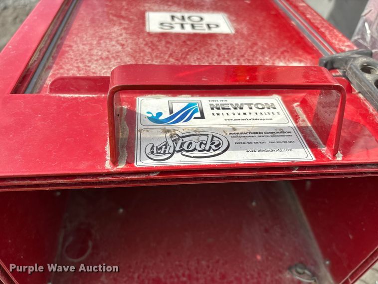 image for item YA2648 2015 International 7400 tanker fire truck