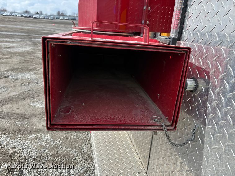 image for item YA2648 2015 International 7400 tanker fire truck