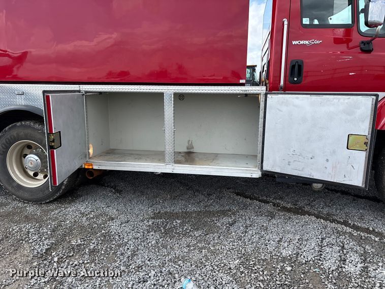 image for item YA2648 2015 International 7400 tanker fire truck