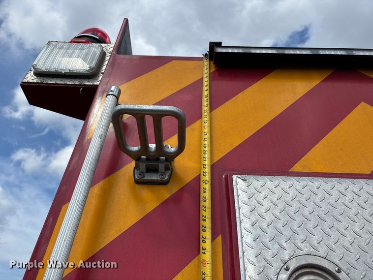 image for item YA2648 2015 International 7400 tanker fire truck