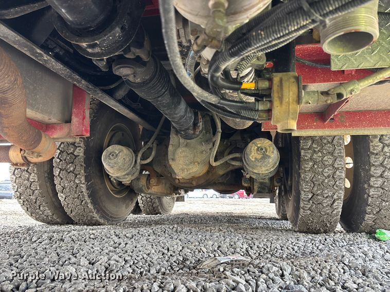 image for item YA2648 2015 International 7400 tanker fire truck