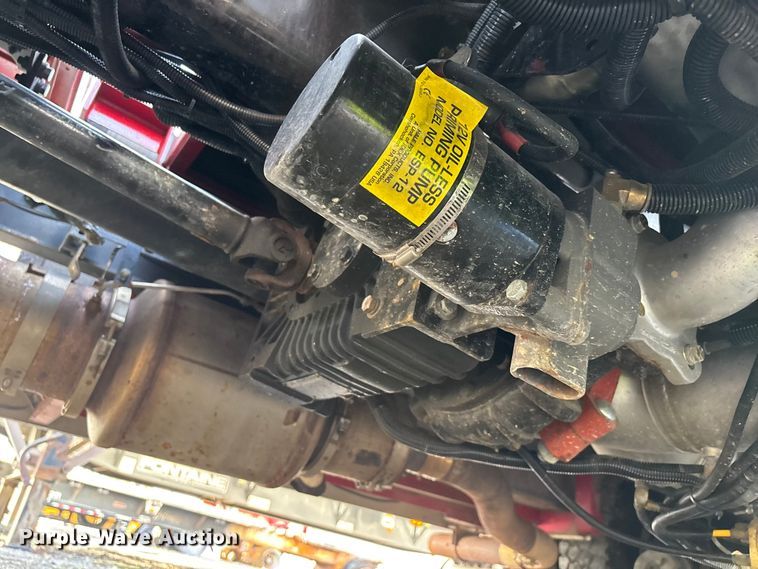 image for item YA2648 2015 International 7400 tanker fire truck