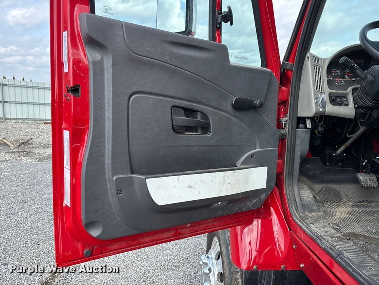 image for item YA2648 2015 International 7400 tanker fire truck