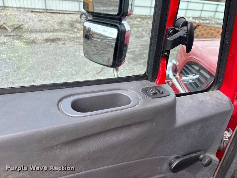 image for item YA2648 2015 International 7400 tanker fire truck