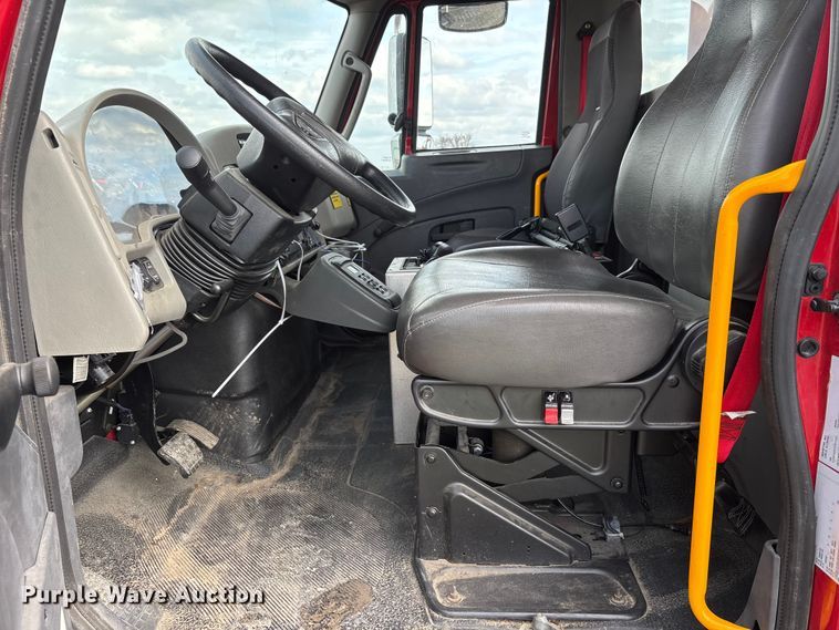 image for item YA2648 2015 International 7400 tanker fire truck