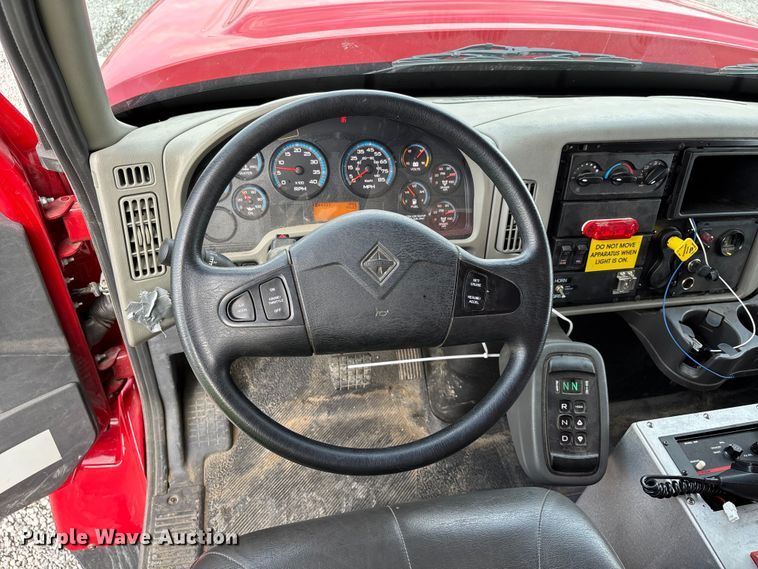 image for item YA2648 2015 International 7400 tanker fire truck