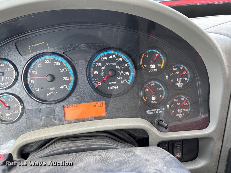 image for item YA2648 2015 International 7400 tanker fire truck