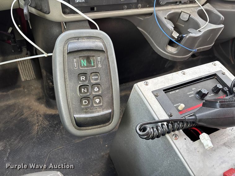 image for item YA2648 2015 International 7400 tanker fire truck