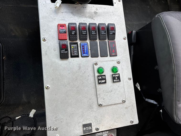 image for item YA2648 2015 International 7400 tanker fire truck