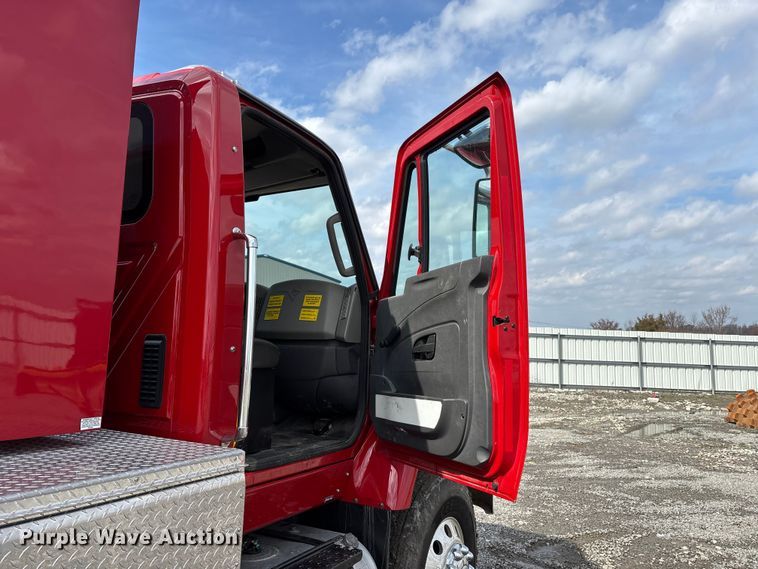 image for item YA2648 2015 International 7400 tanker fire truck