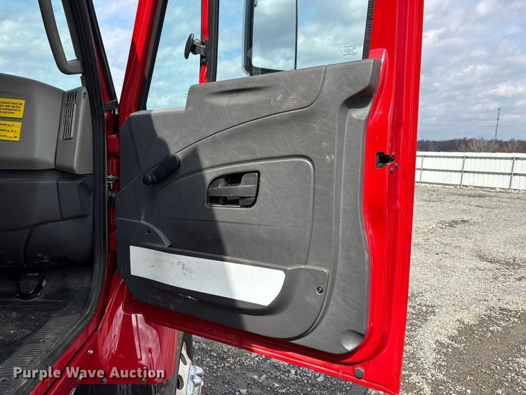 image for item YA2648 2015 International 7400 tanker fire truck